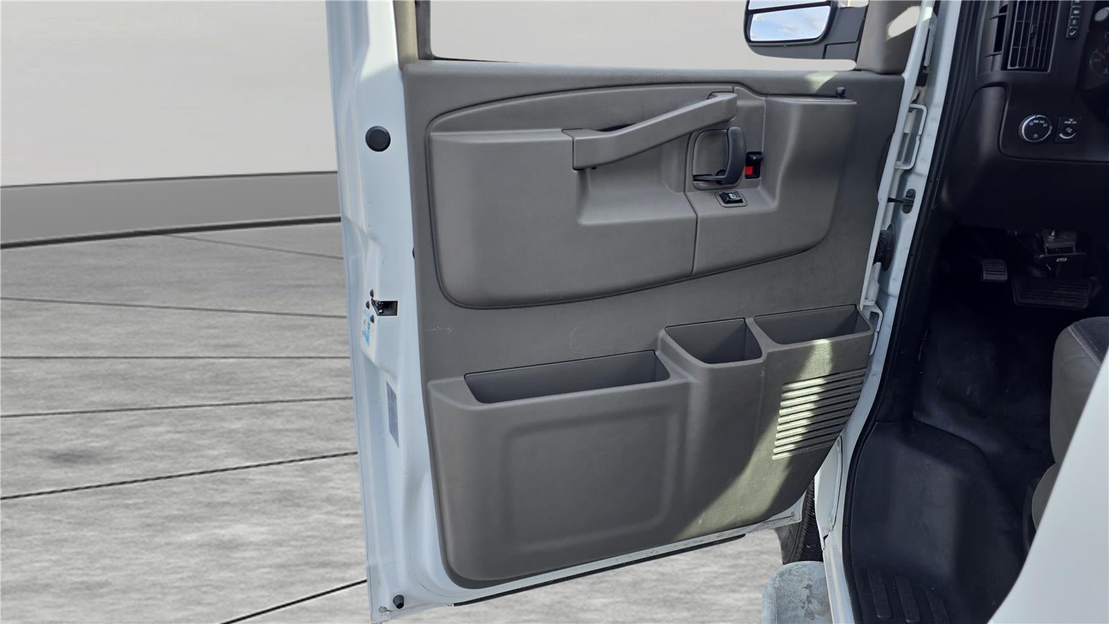 2024 GMC Savana Cargo 2500 Work Van