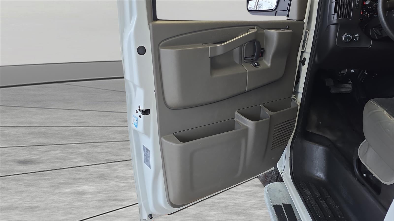 2024 GMC Savana Cargo 2500 Work Van