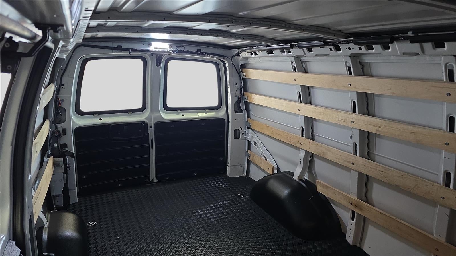 2024 GMC Savana Cargo 2500 Work Van