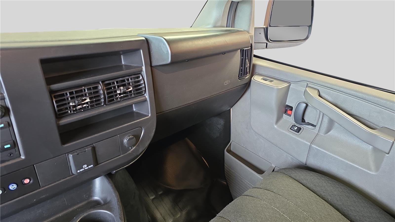 2024 GMC Savana Cargo 2500 Work Van