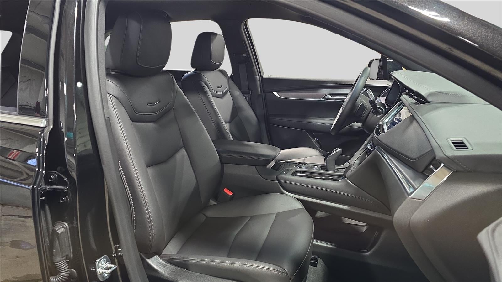 2025 Cadillac XT5 Luxury