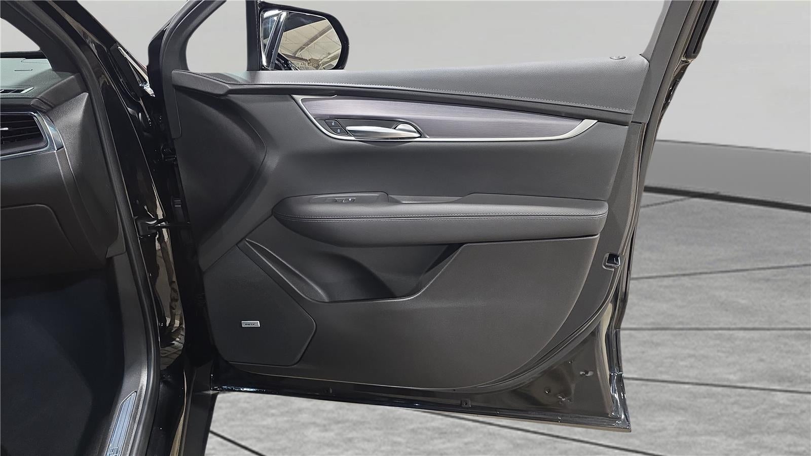 2025 Cadillac XT5 Luxury