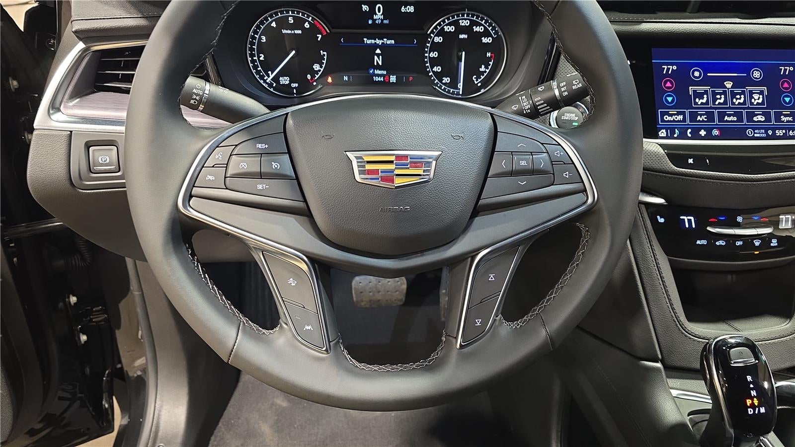 2025 Cadillac XT5 Luxury