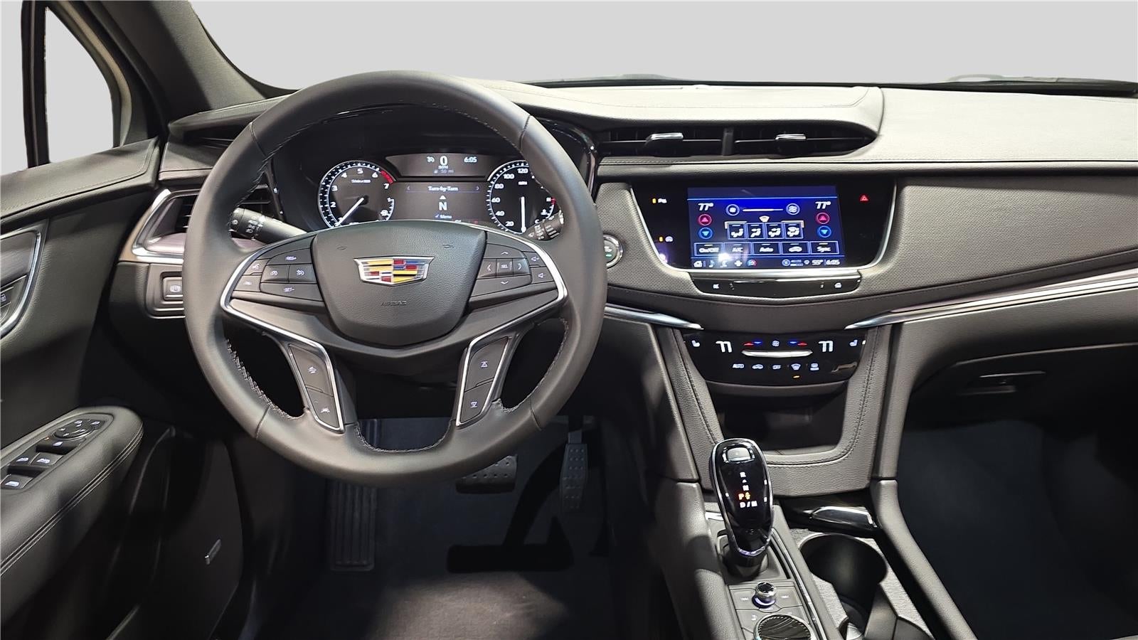 2025 Cadillac XT5 Luxury