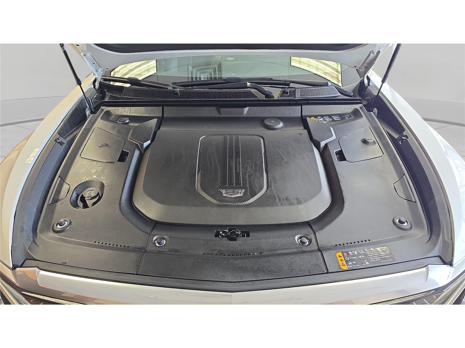 2024 Cadillac LYRIQ Luxury 1