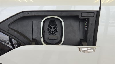 2024 Cadillac LYRIQ Luxury 1