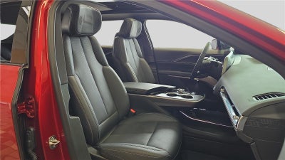 2025 Cadillac LYRIQ Luxury 3