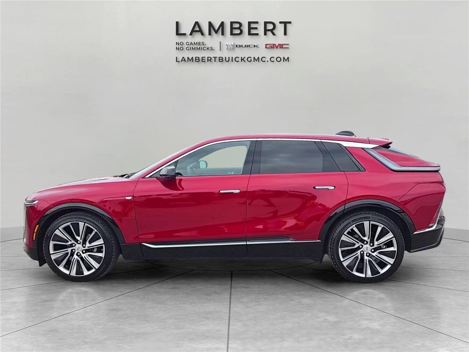 2025 Cadillac LYRIQ Luxury 3