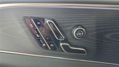 2025 Cadillac LYRIQ Luxury 3