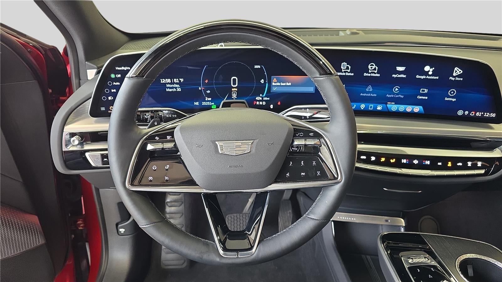 2025 Cadillac LYRIQ Luxury 3