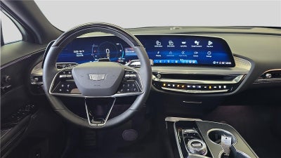 2025 Cadillac LYRIQ Luxury 3