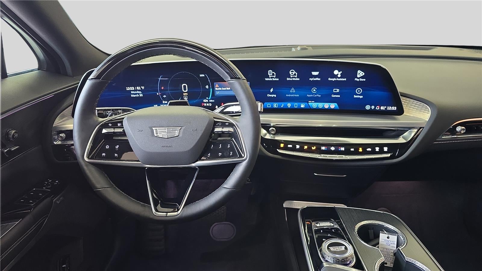 2025 Cadillac LYRIQ Luxury 3
