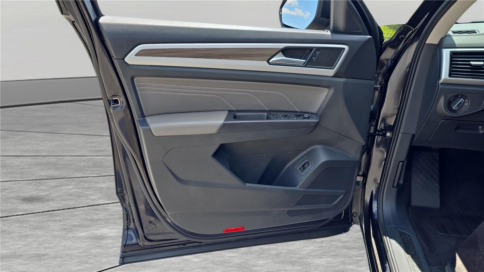 2023 Volkswagen Atlas 2.0T SEL