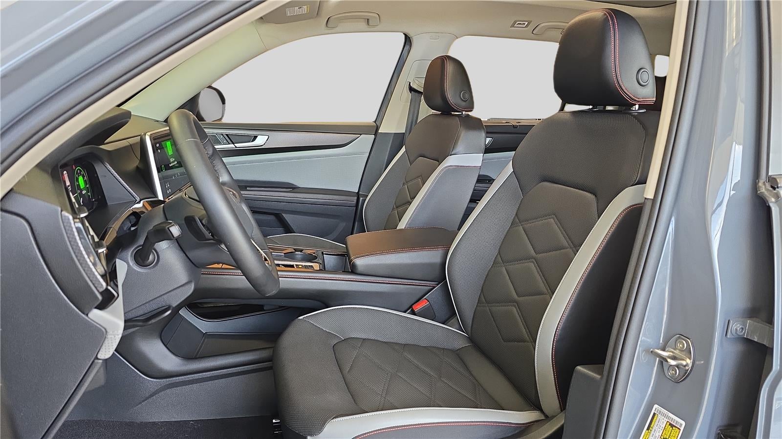2024 Volkswagen Atlas 2.0T Peak Edition SE w/Technology