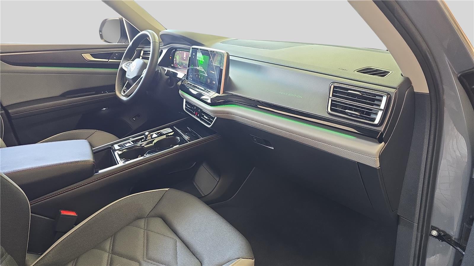 2024 Volkswagen Atlas 2.0T Peak Edition SE w/Technology