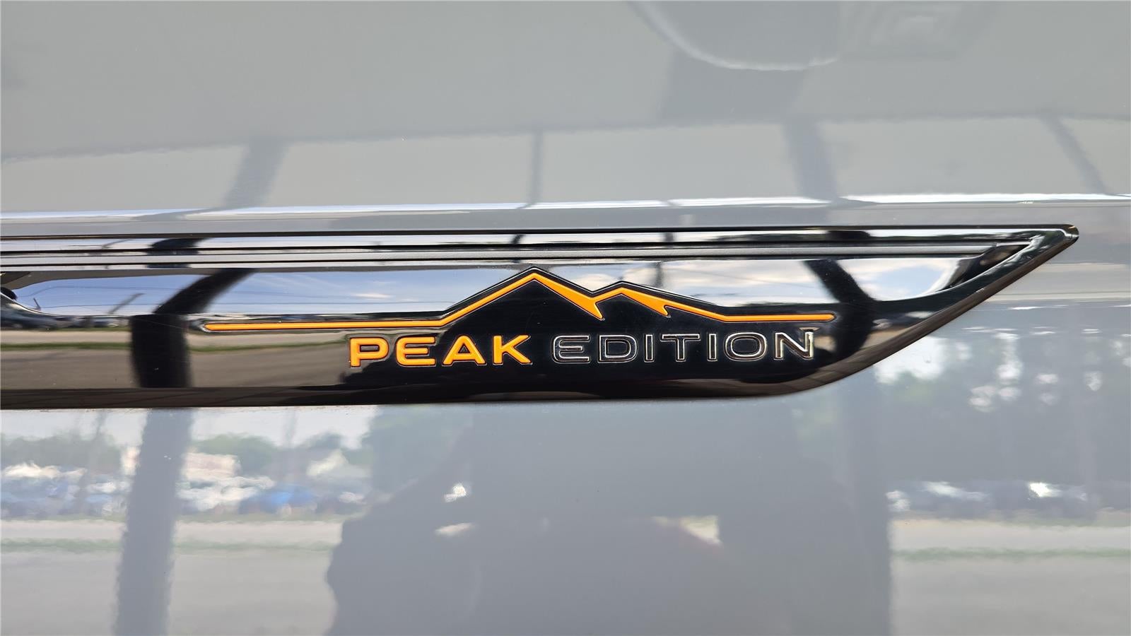 2024 Volkswagen Atlas 2.0T Peak Edition SE w/Technology