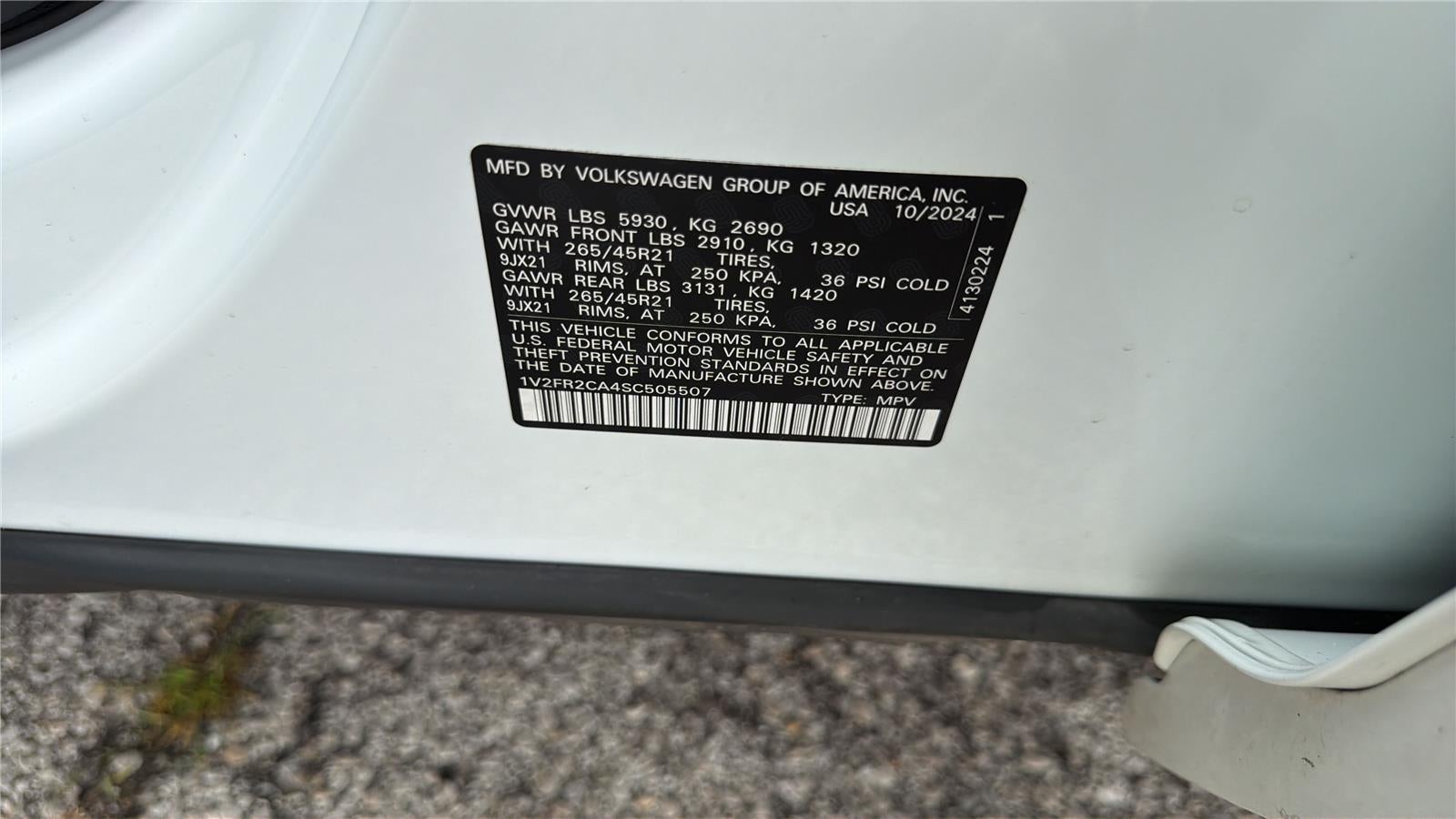 2025 Volkswagen Atlas 2.0T SEL Premium R-Line