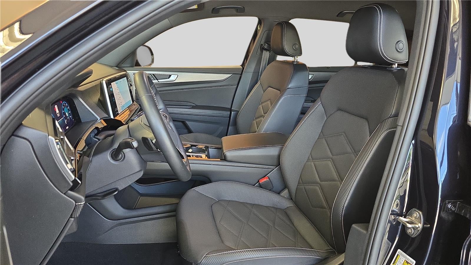 2024 Volkswagen Atlas Cross Sport 2.0T SE w/Technology