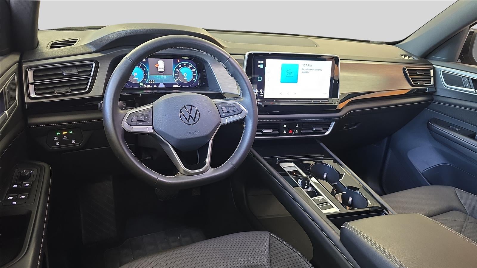 2024 Volkswagen Atlas Cross Sport 2.0T SE w/Technology