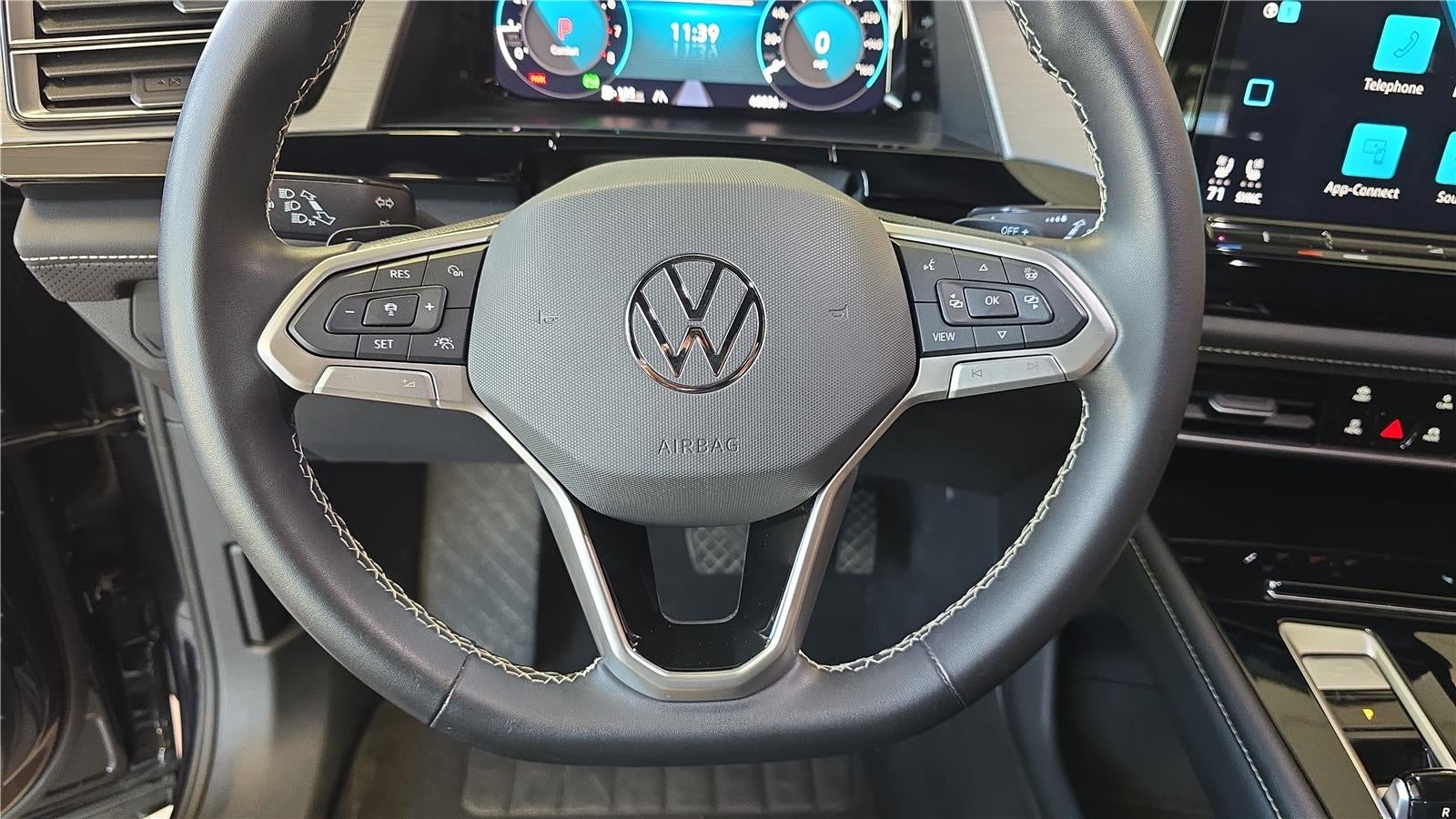 2024 Volkswagen Atlas Cross Sport 2.0T SE w/Technology