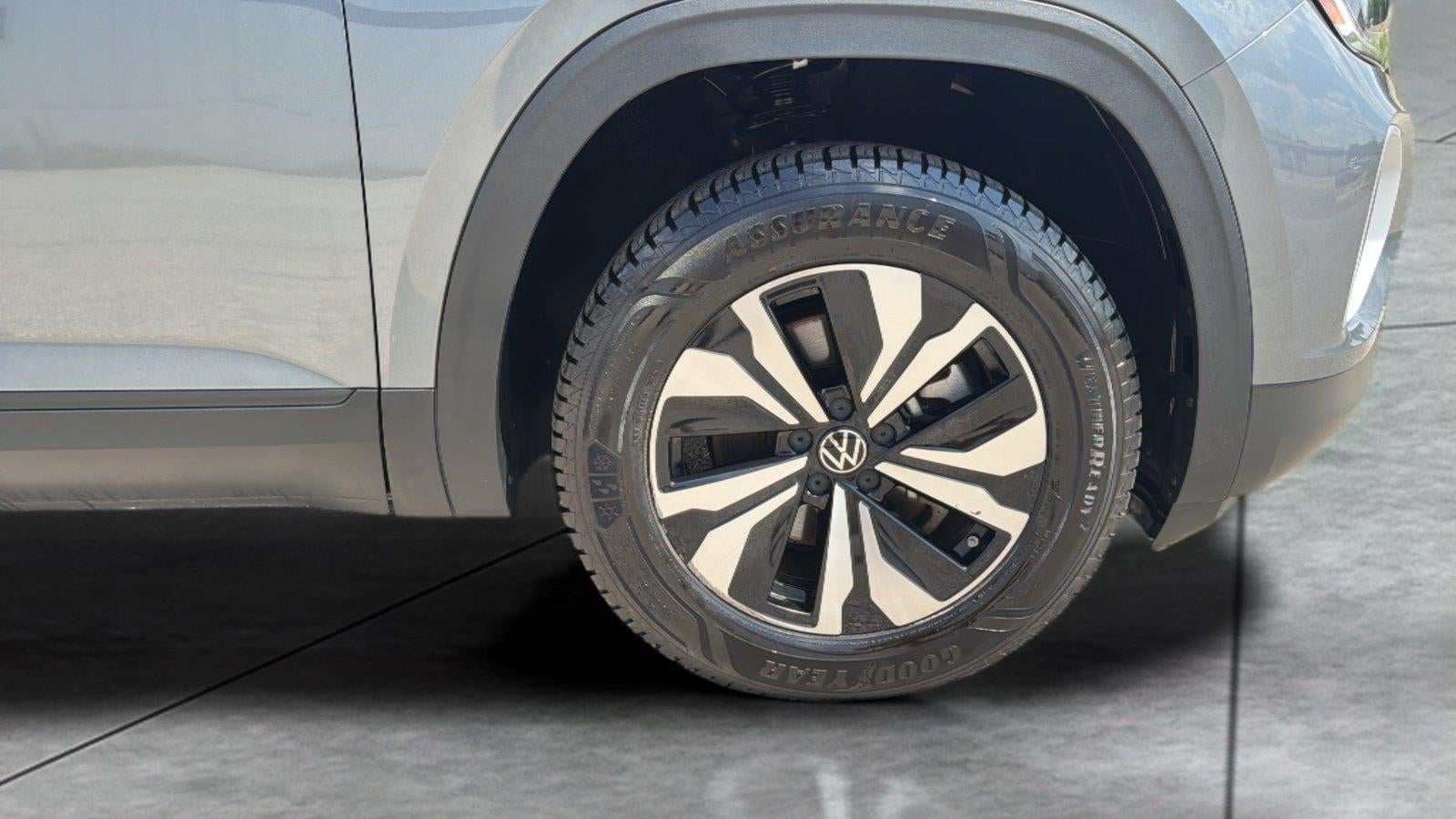 2024 Volkswagen Atlas 2.0T SE