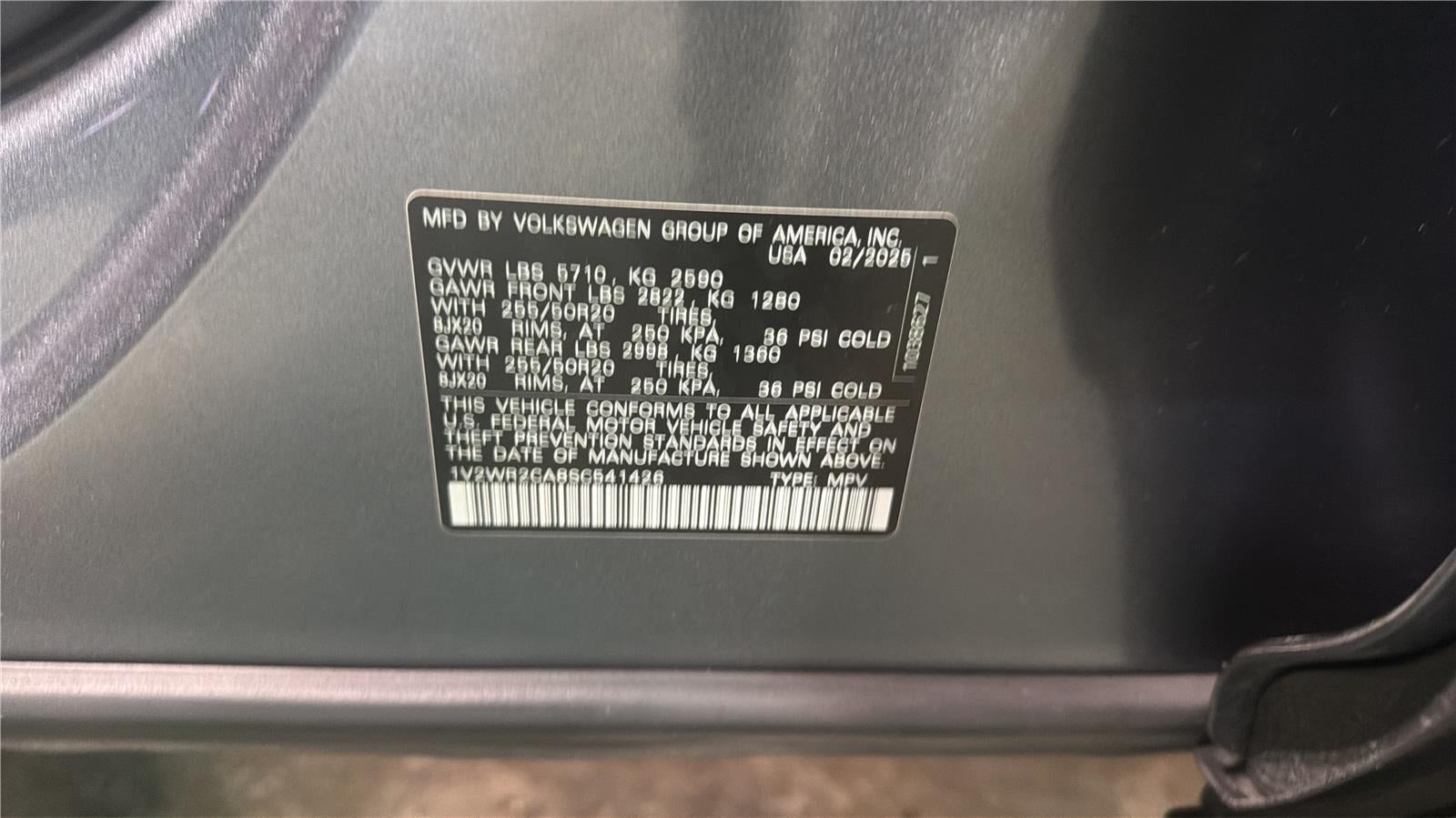 2025 Volkswagen Atlas 2.0T SE w/Technology