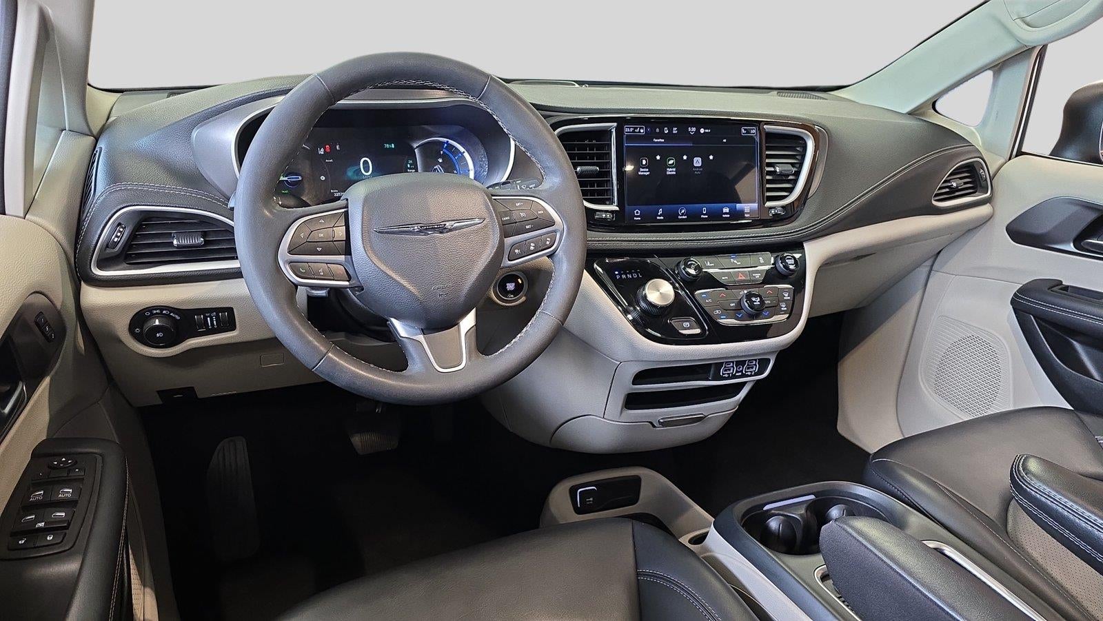 2023 Chrysler Pacifica Hybrid Touring L