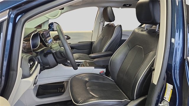 2022 Chrysler Pacifica Hybrid Limited