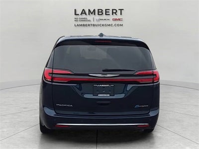 2022 Chrysler Pacifica Hybrid Limited