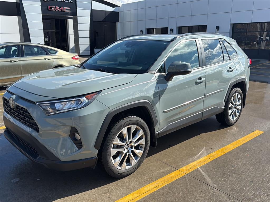 2020 Toyota RAV4 XLE Premium