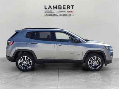 2022 Jeep Compass Latitude Lux
