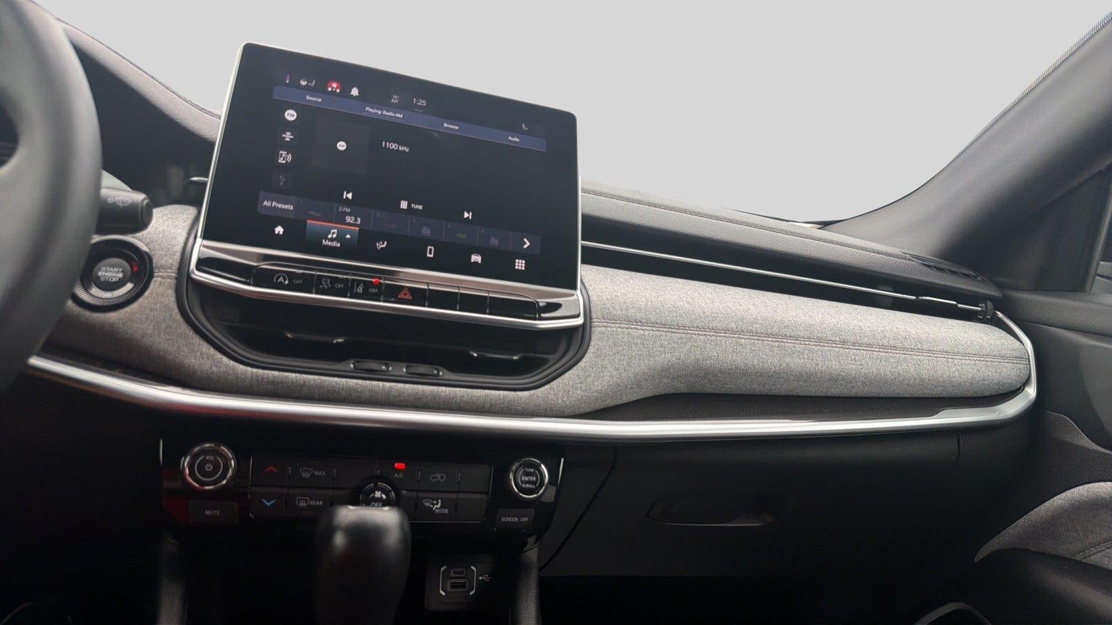 2023 Jeep Compass Latitude Lux