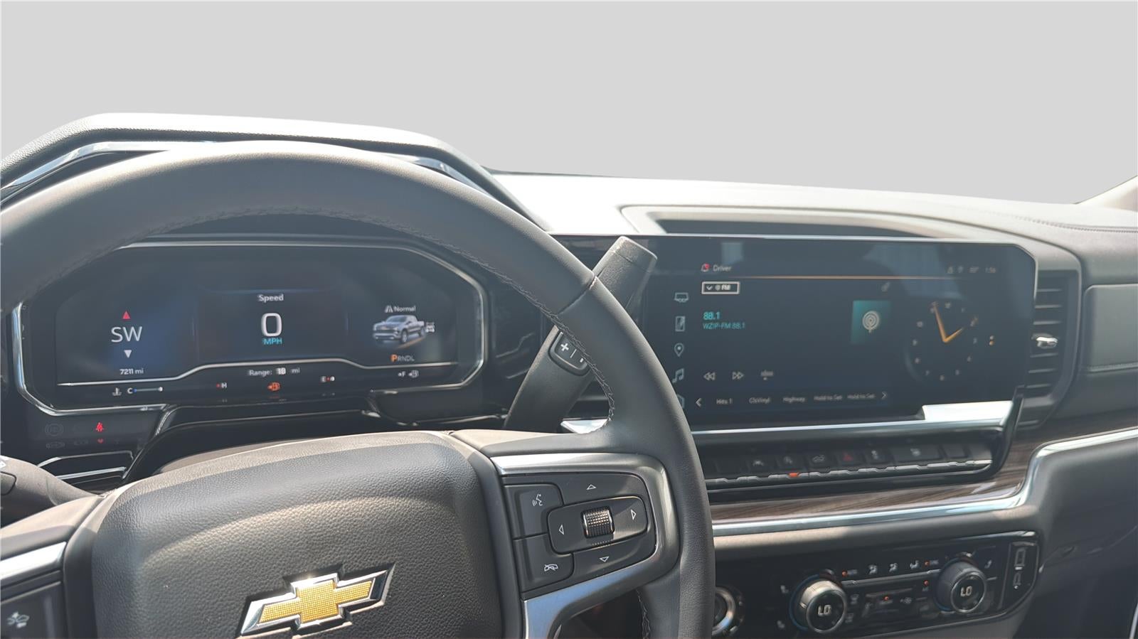 2024 Chevrolet Silverado 1500 LT (2FL)