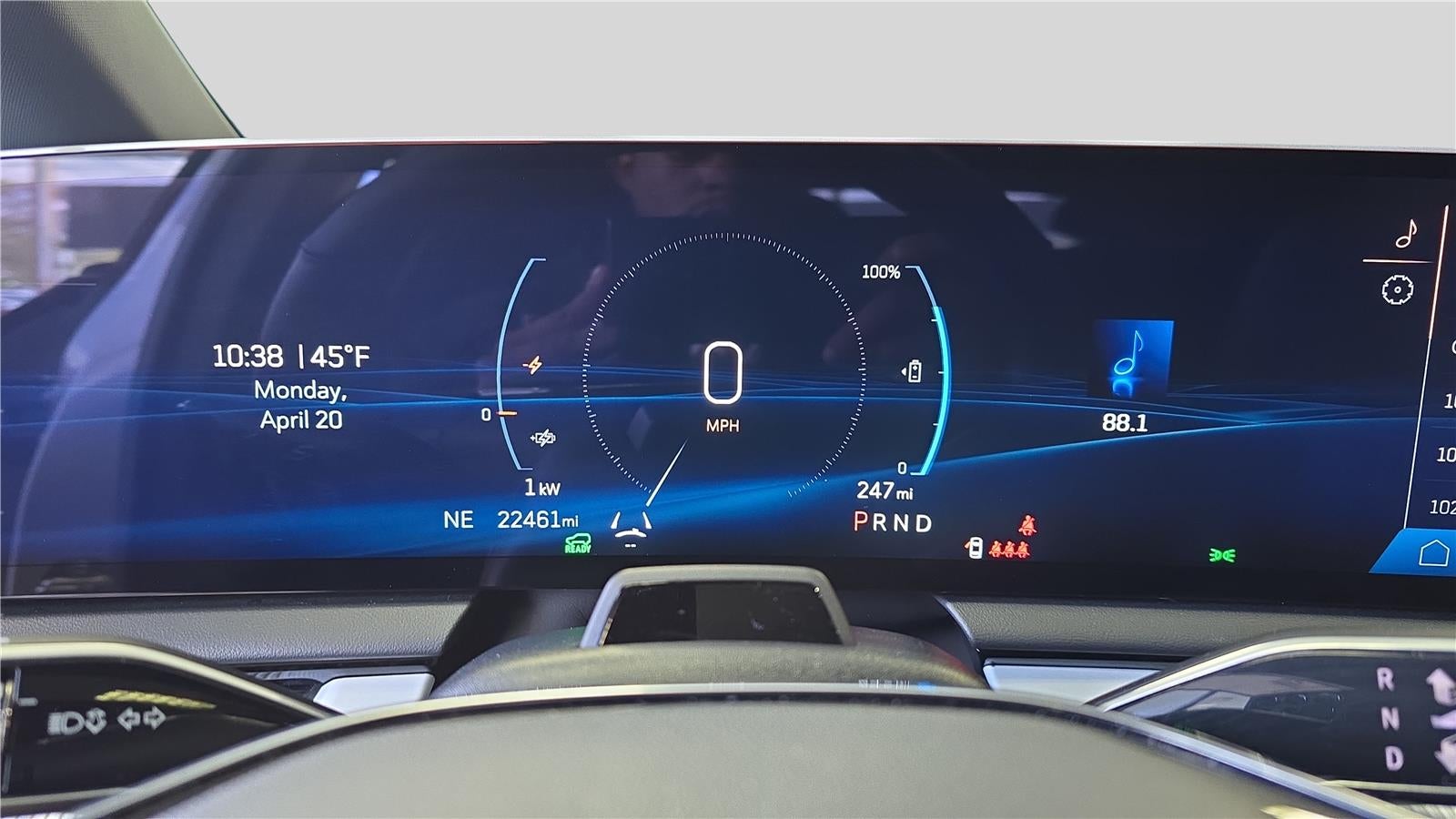 2025 Cadillac OPTIQ Luxury 2