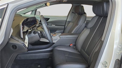 2025 Cadillac OPTIQ Luxury 2