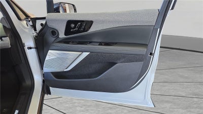2025 Cadillac OPTIQ Luxury 2