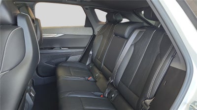 2025 Cadillac OPTIQ Luxury 2