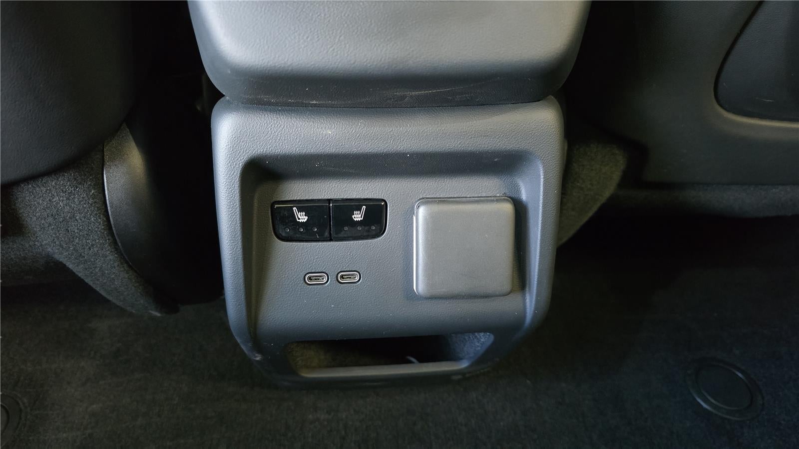 2025 Cadillac OPTIQ Luxury 2