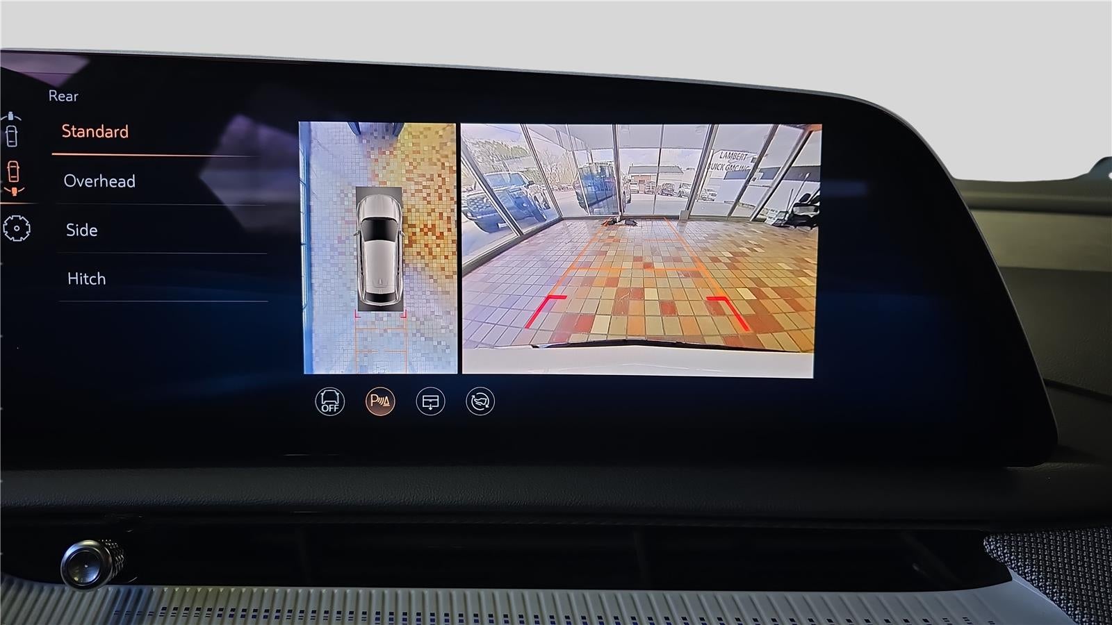 2025 Cadillac OPTIQ Luxury 2