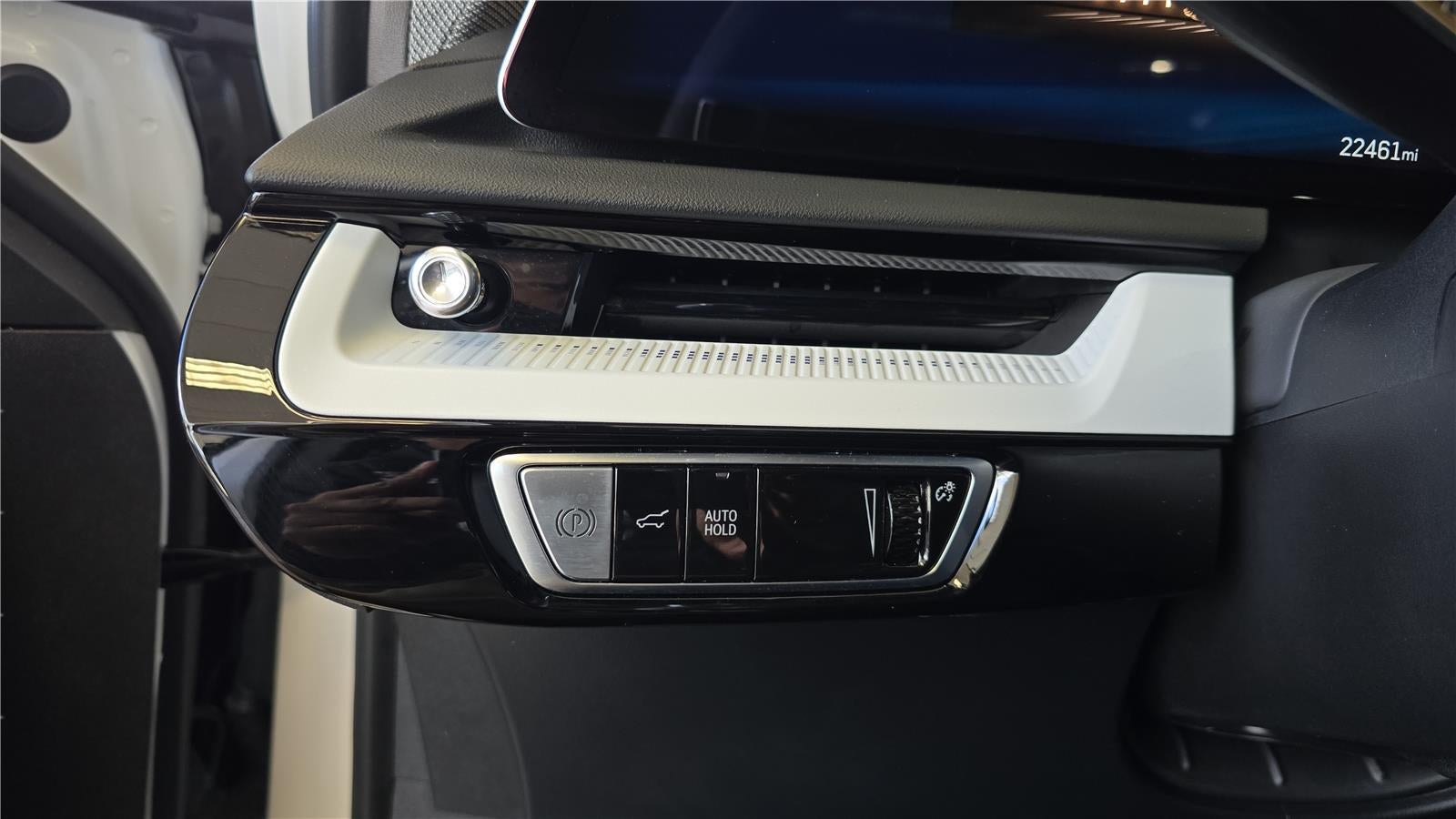 2025 Cadillac OPTIQ Luxury 2