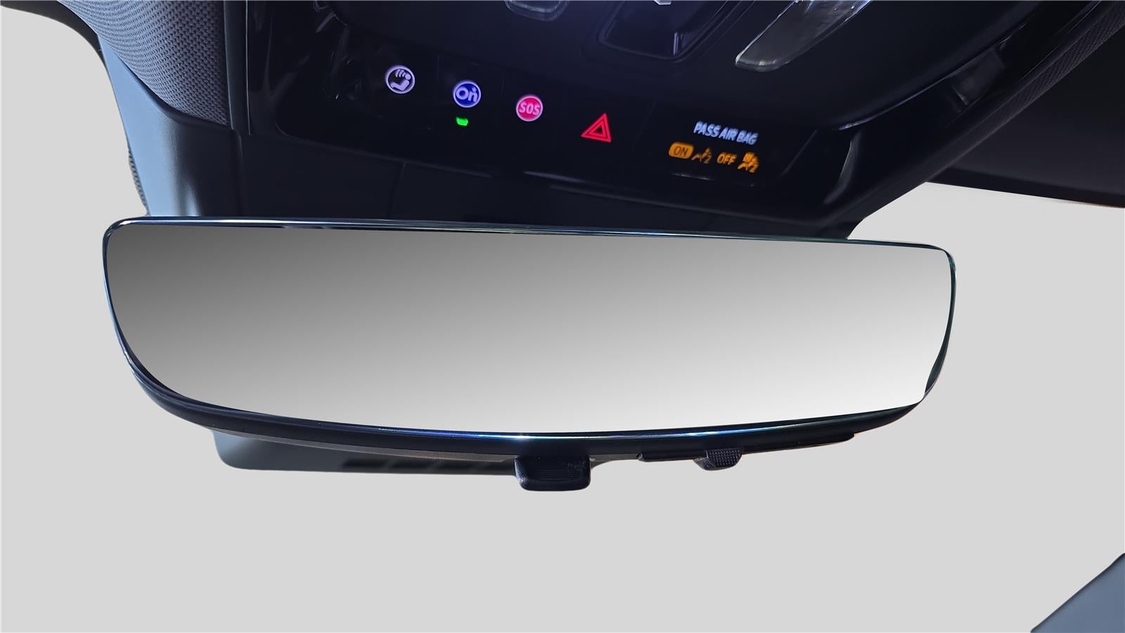 2025 Cadillac OPTIQ Luxury 2