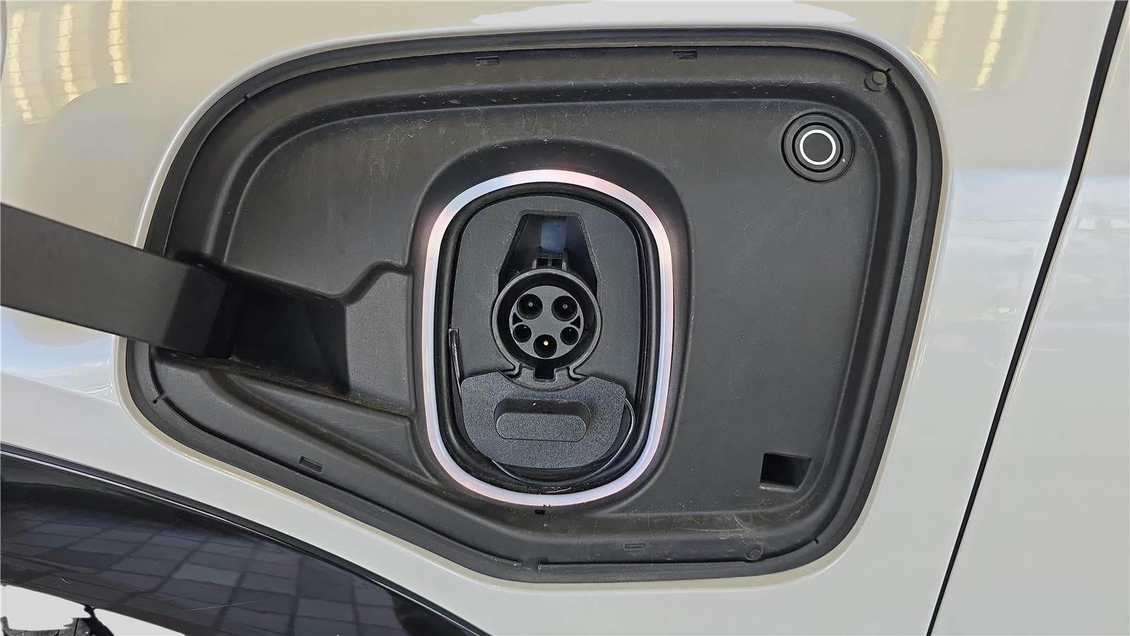 2025 Cadillac OPTIQ Luxury 2