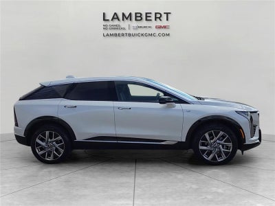 2025 Cadillac OPTIQ Luxury 2