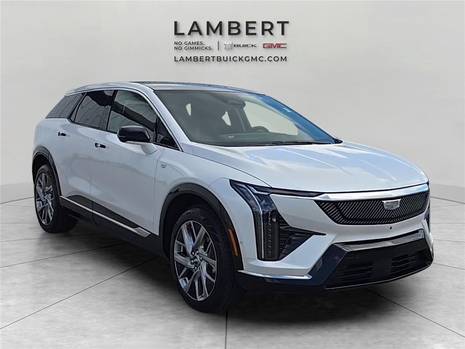 2025 Cadillac OPTIQ Luxury 2