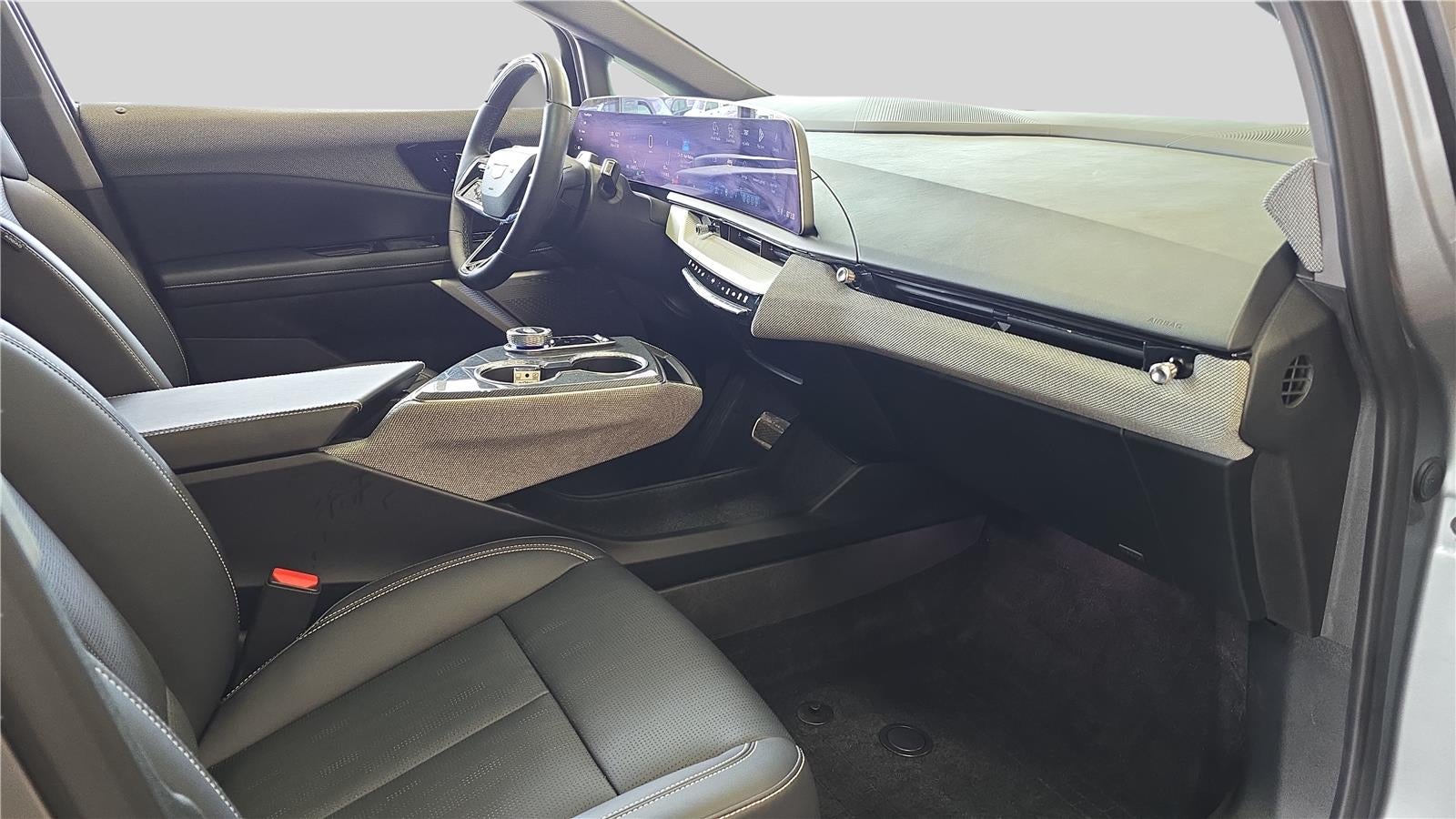 2025 Cadillac OPTIQ Sport 2