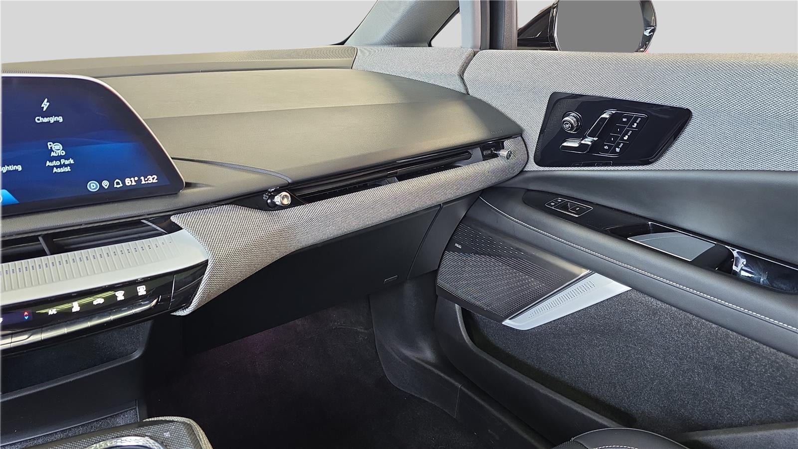 2025 Cadillac OPTIQ Sport 2