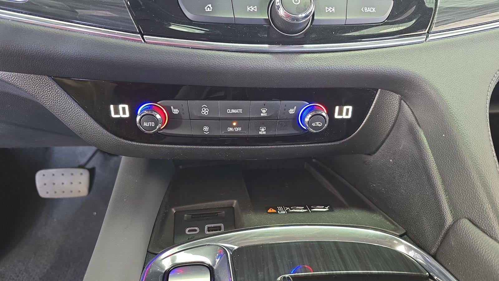 2023 Buick Enclave Essence