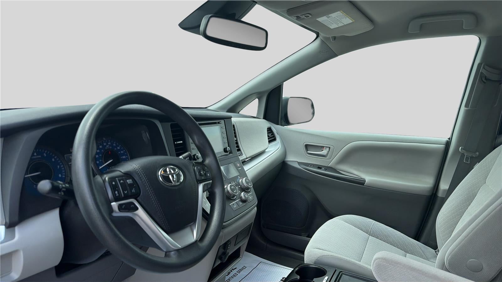 2020 TOYOTA TRUCK SIENNA LE