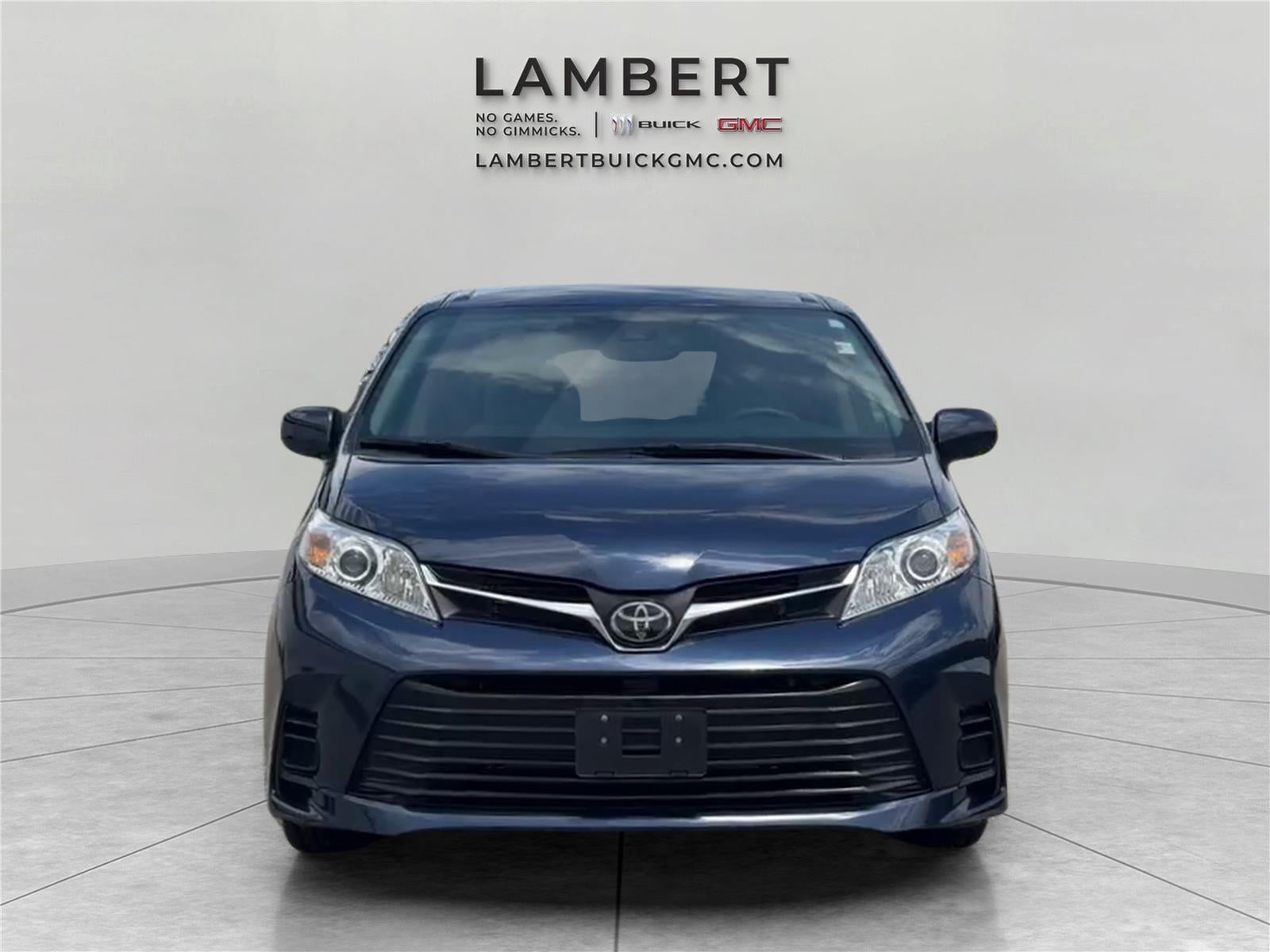 2020 TOYOTA TRUCK SIENNA LE