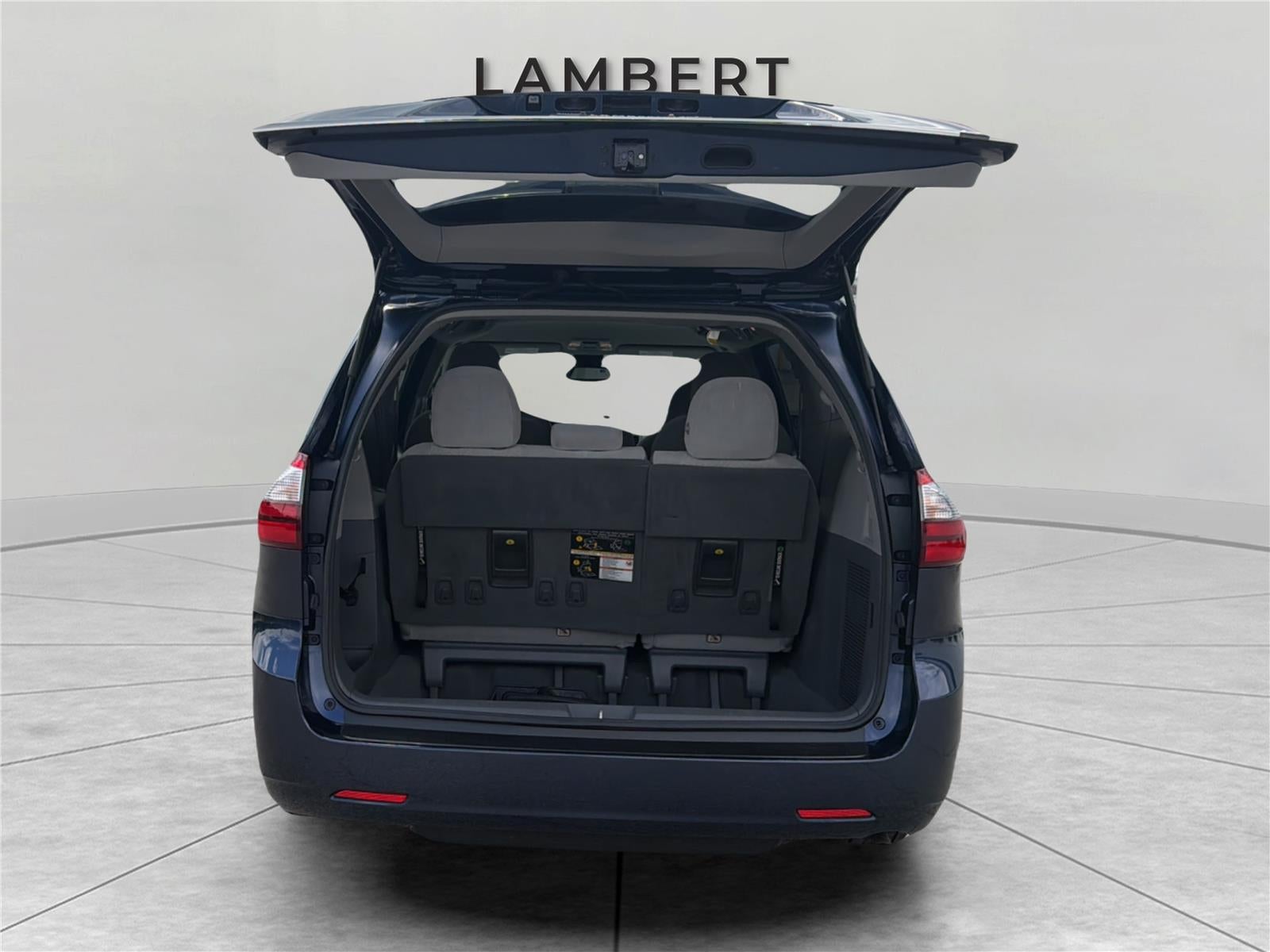 2020 TOYOTA TRUCK SIENNA LE